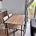 Luxury Modern 2 Bed 2 Bath Apartment