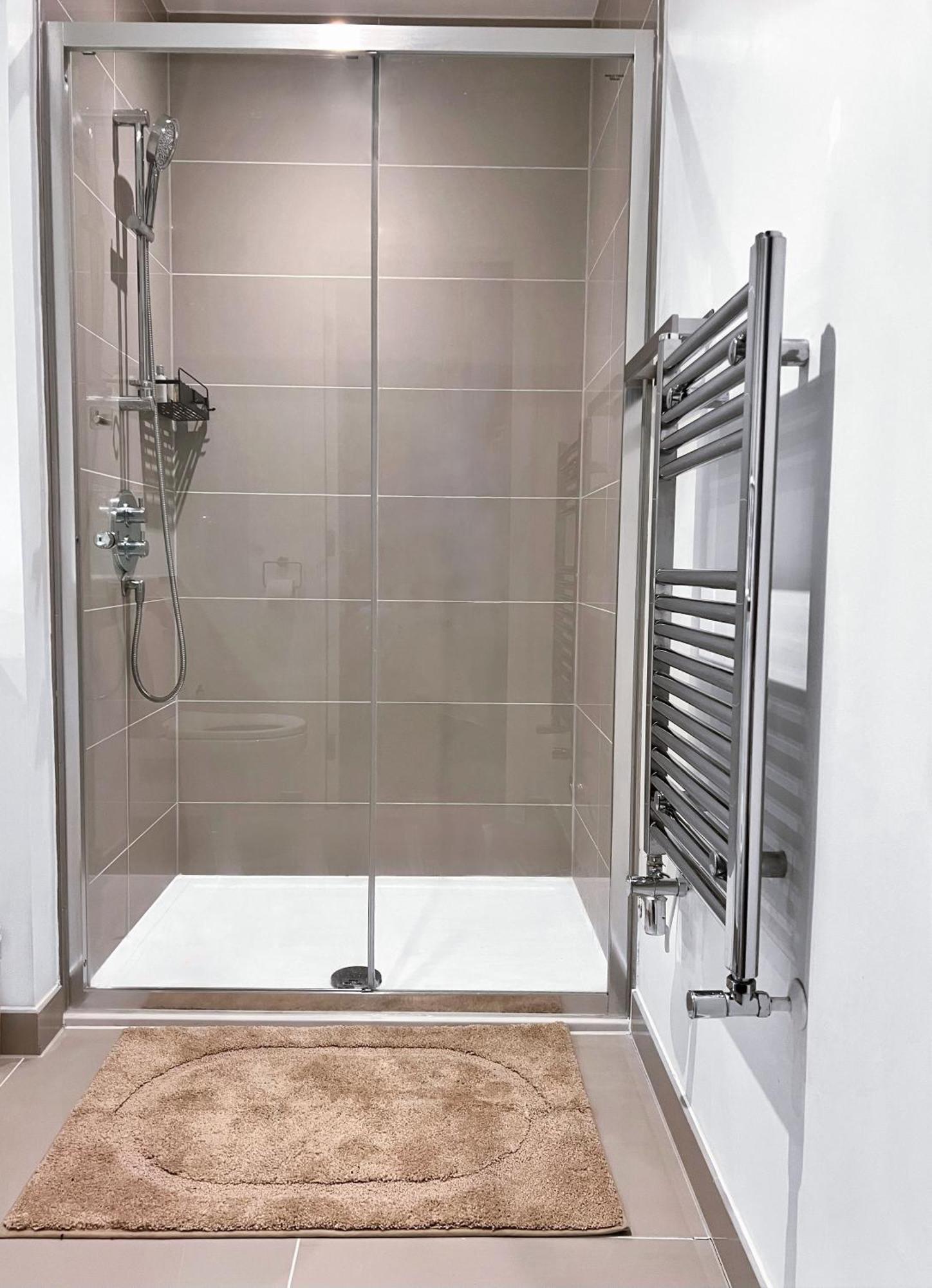 Luxury Modern 2 Bed 2 Bath Appartamento Londra