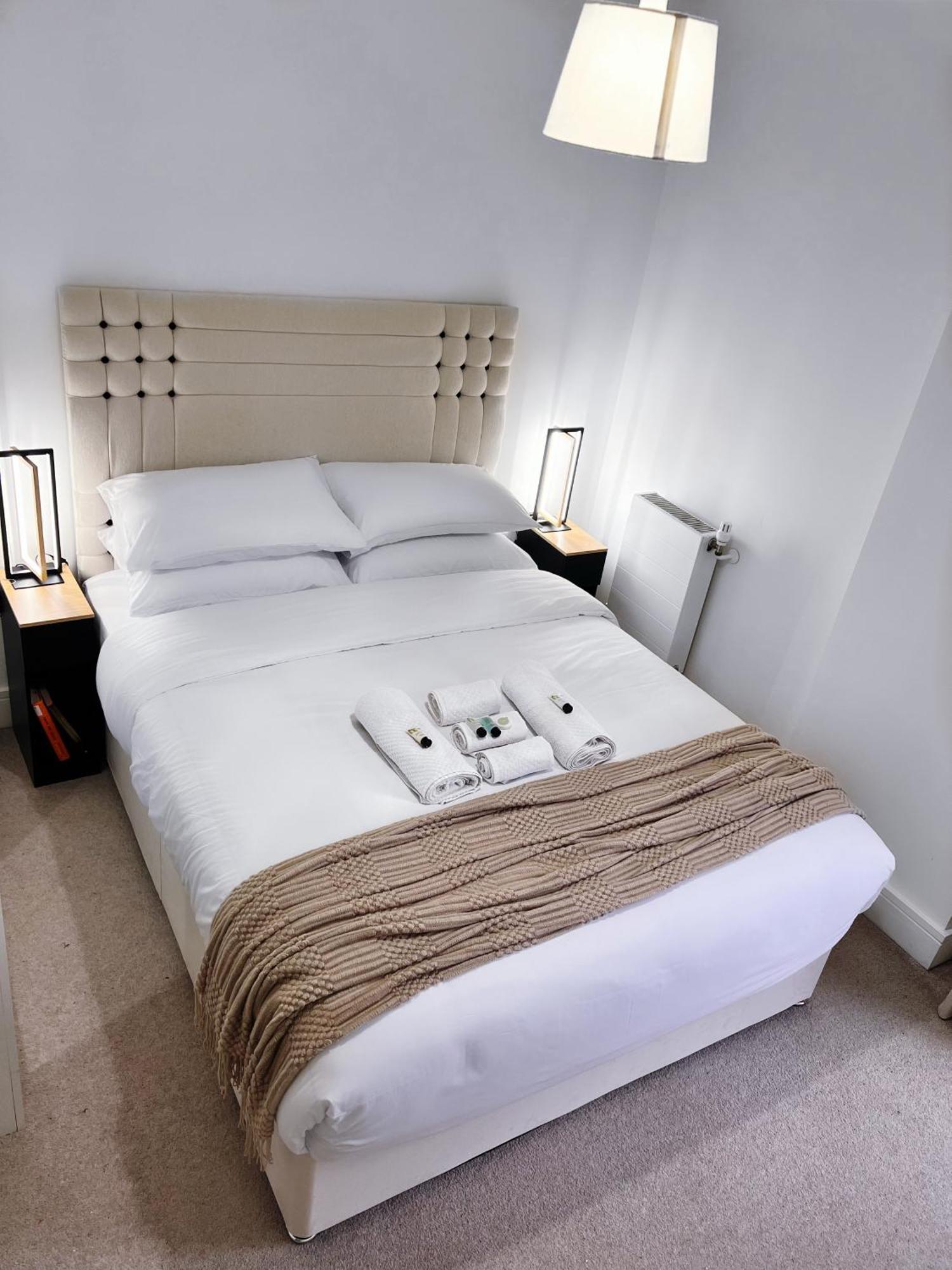 Luxury Modern 2 Bed 2 Bath * Londra