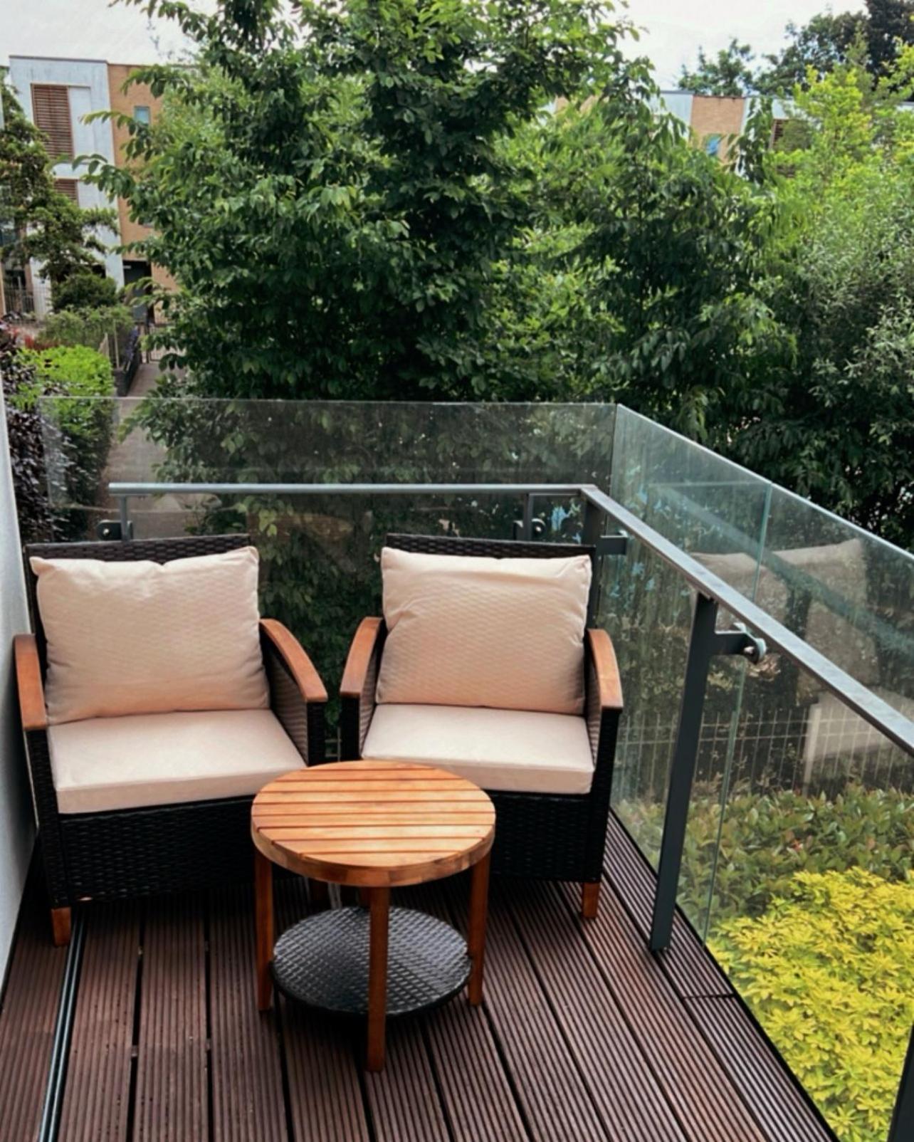 Apartament Bright Modern 2-bed With 2-bath & Balcony View